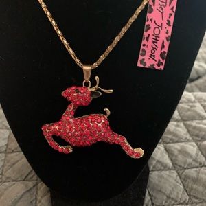 Pretty reindeer necklace